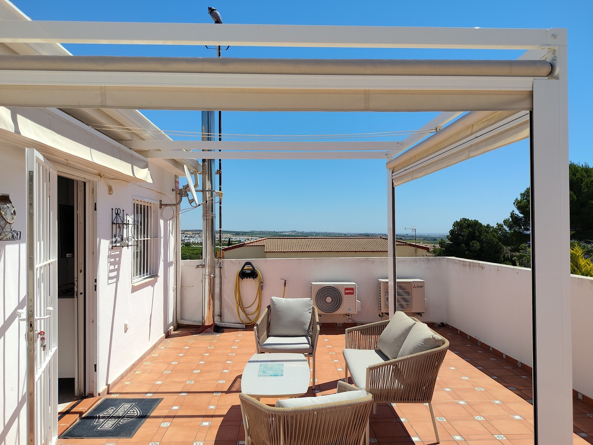 ShowFeedImage House – Detached Villa in Orihuela