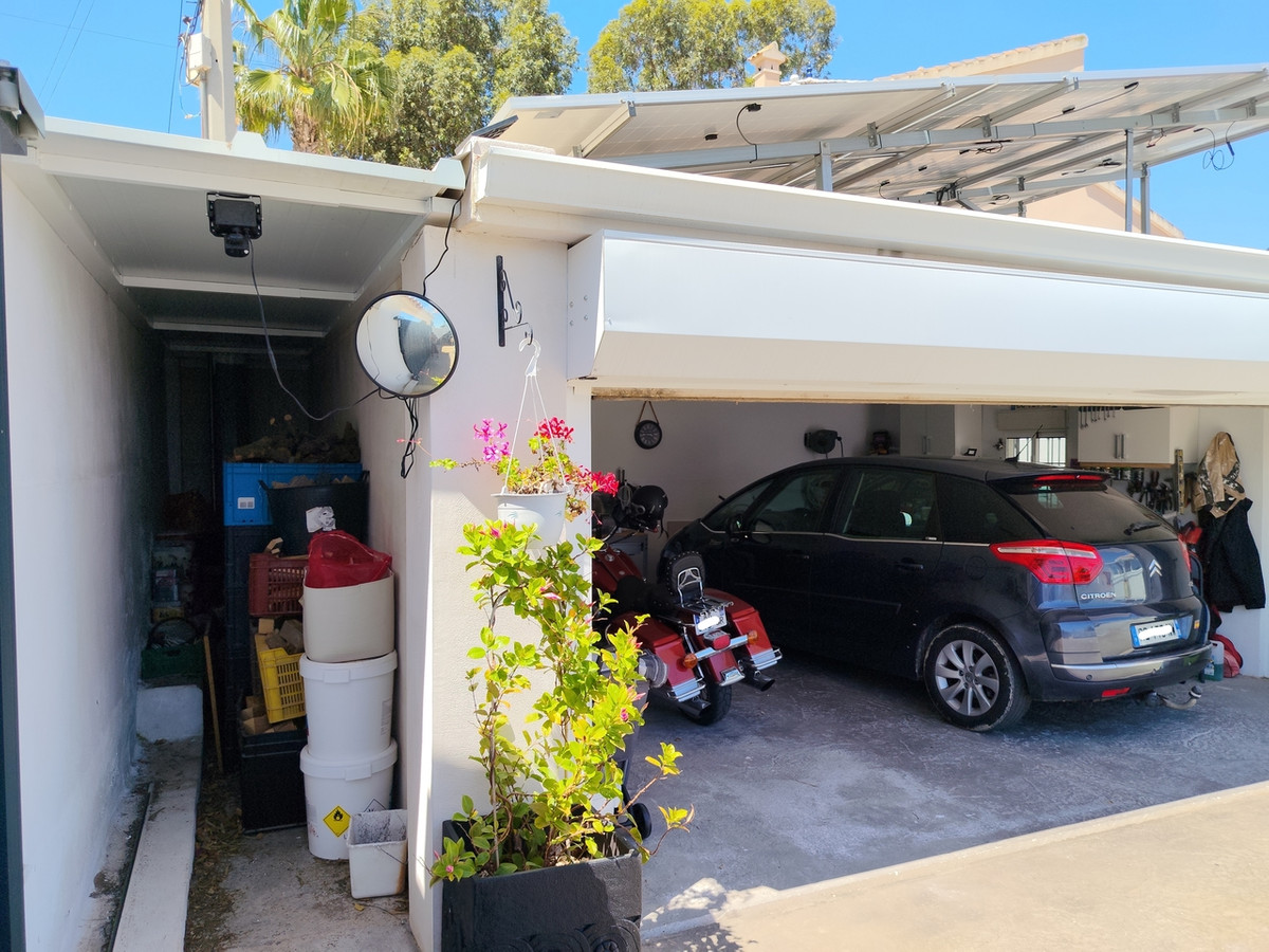 ShowFeedImage House – Detached Villa in Orihuela