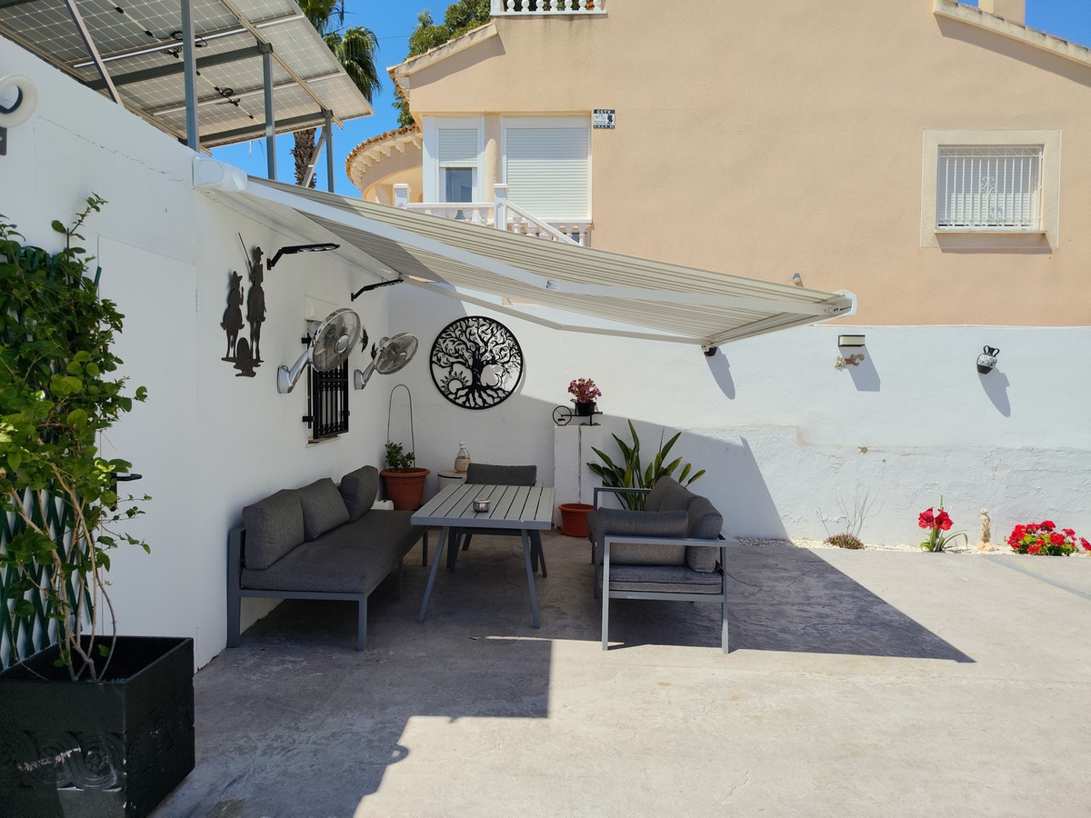 ShowFeedImage House – Detached Villa in Orihuela