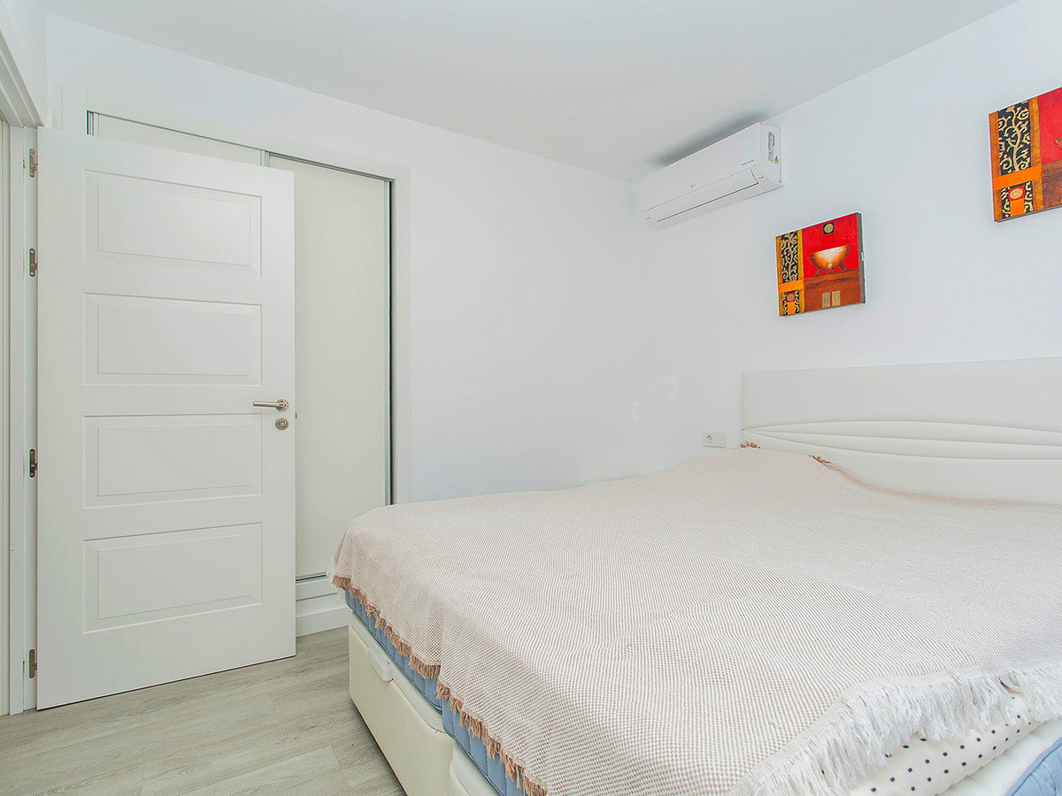 ShowFeedImage House – Detached Villa in Torrevieja