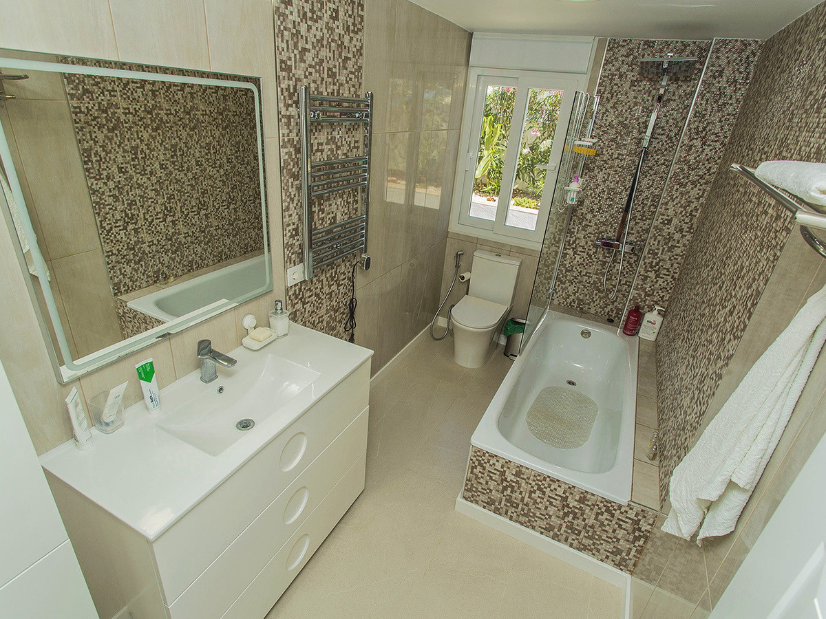 ShowFeedImage House – Detached Villa in Torrevieja