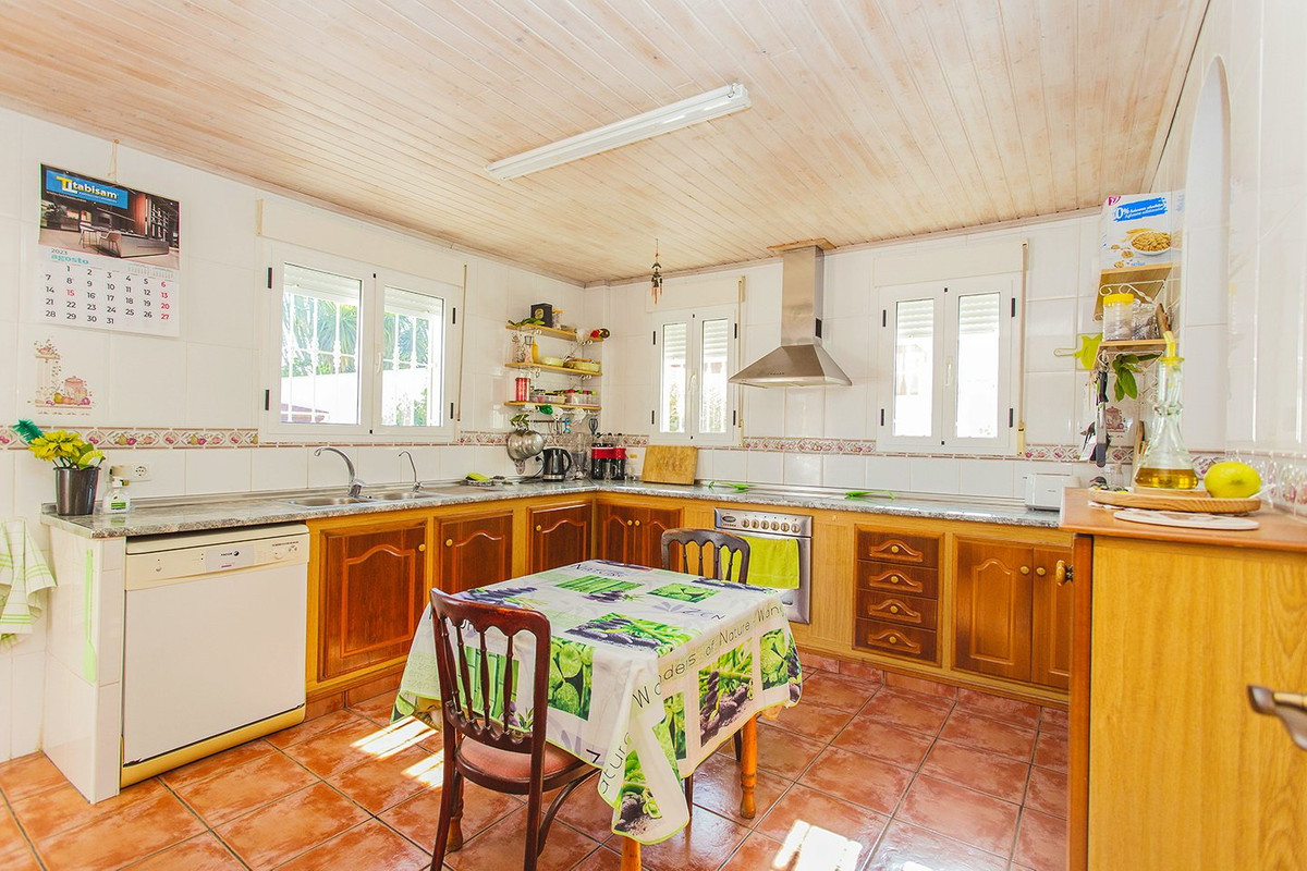 ShowFeedImage House – Detached Villa in Torrevieja