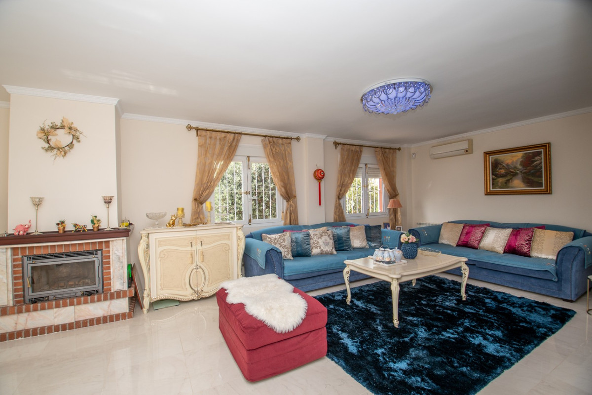 ShowFeedImage House – Detached Villa in Orihuela