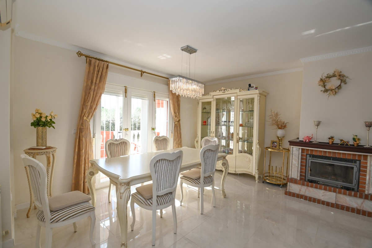 ShowFeedImage House – Detached Villa in Orihuela