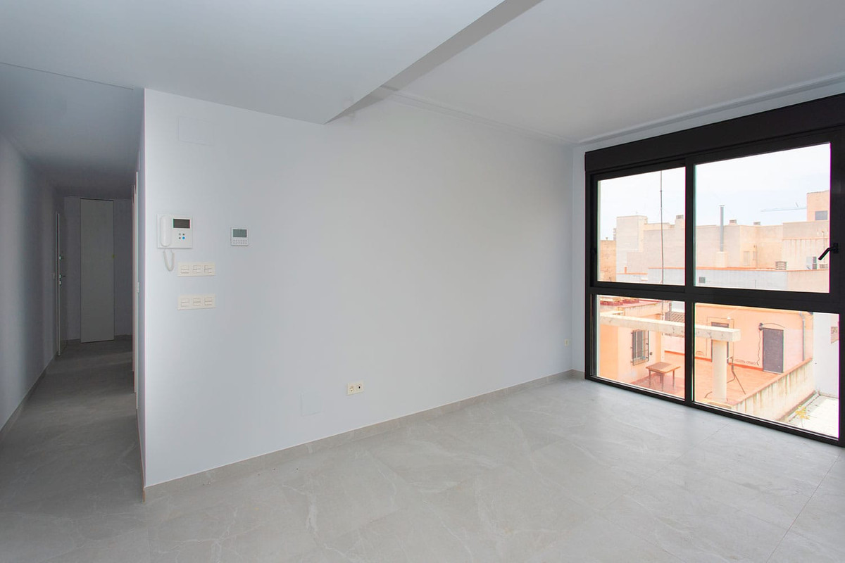 Apartment – Middle Floor Apartment in Torrevieja