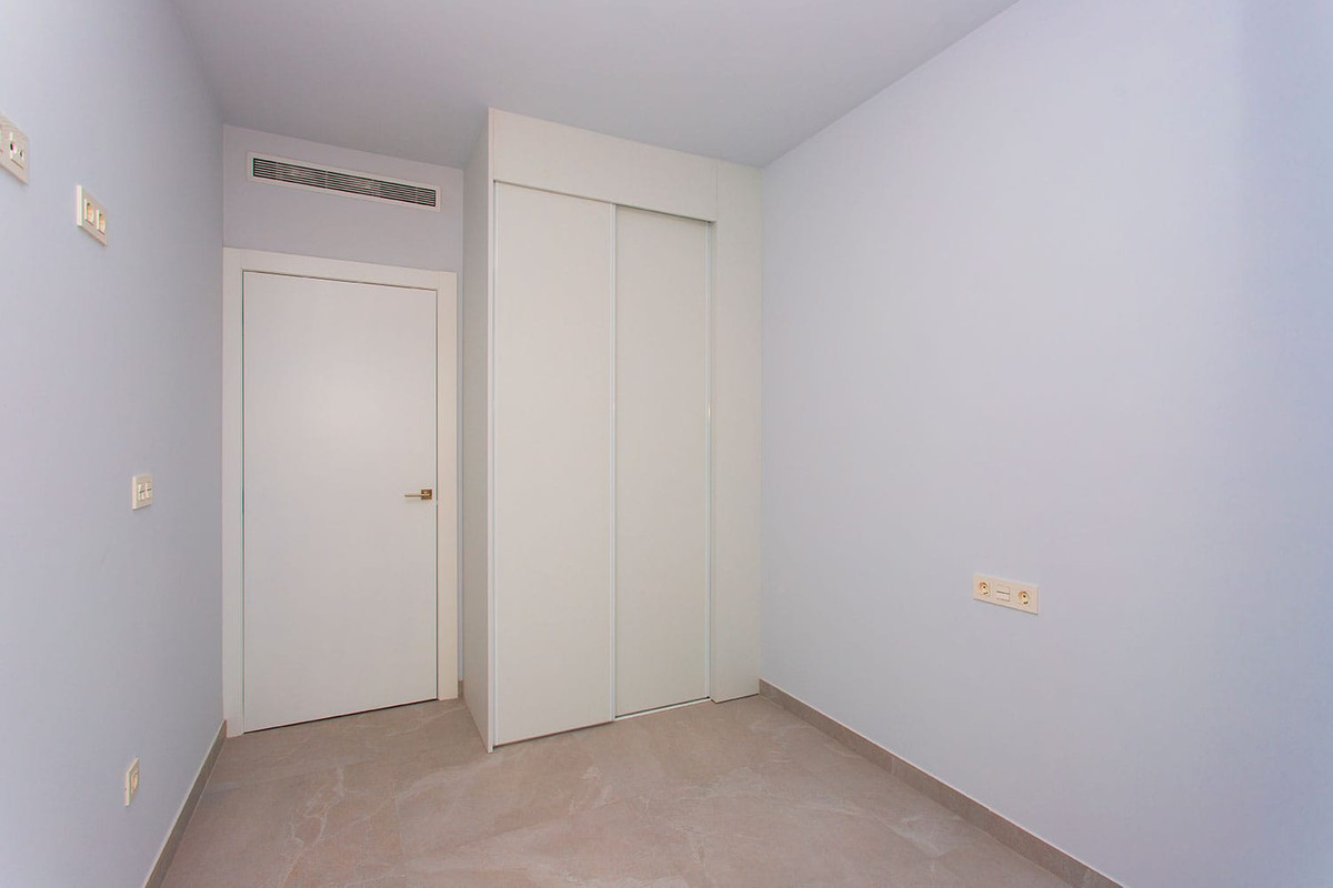 Apartment – Middle Floor Apartment in Torrevieja