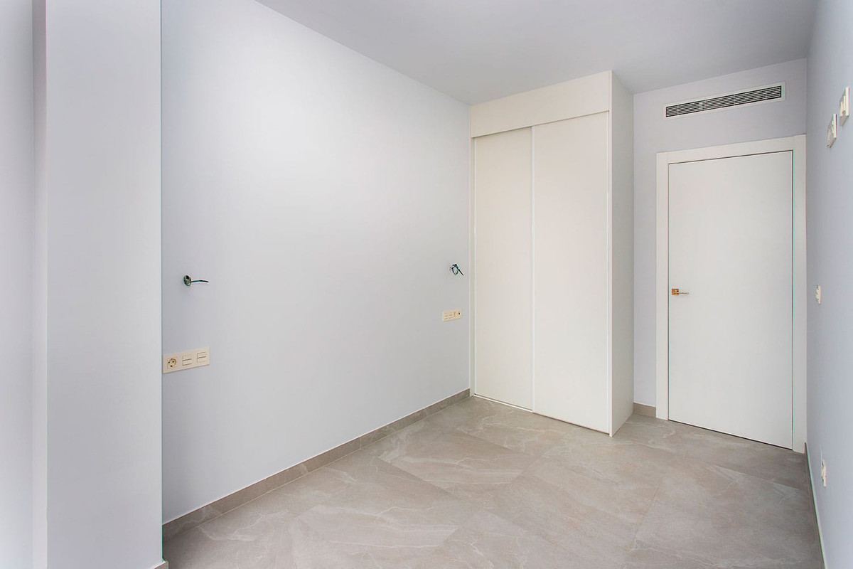Apartment – Middle Floor Apartment in Torrevieja