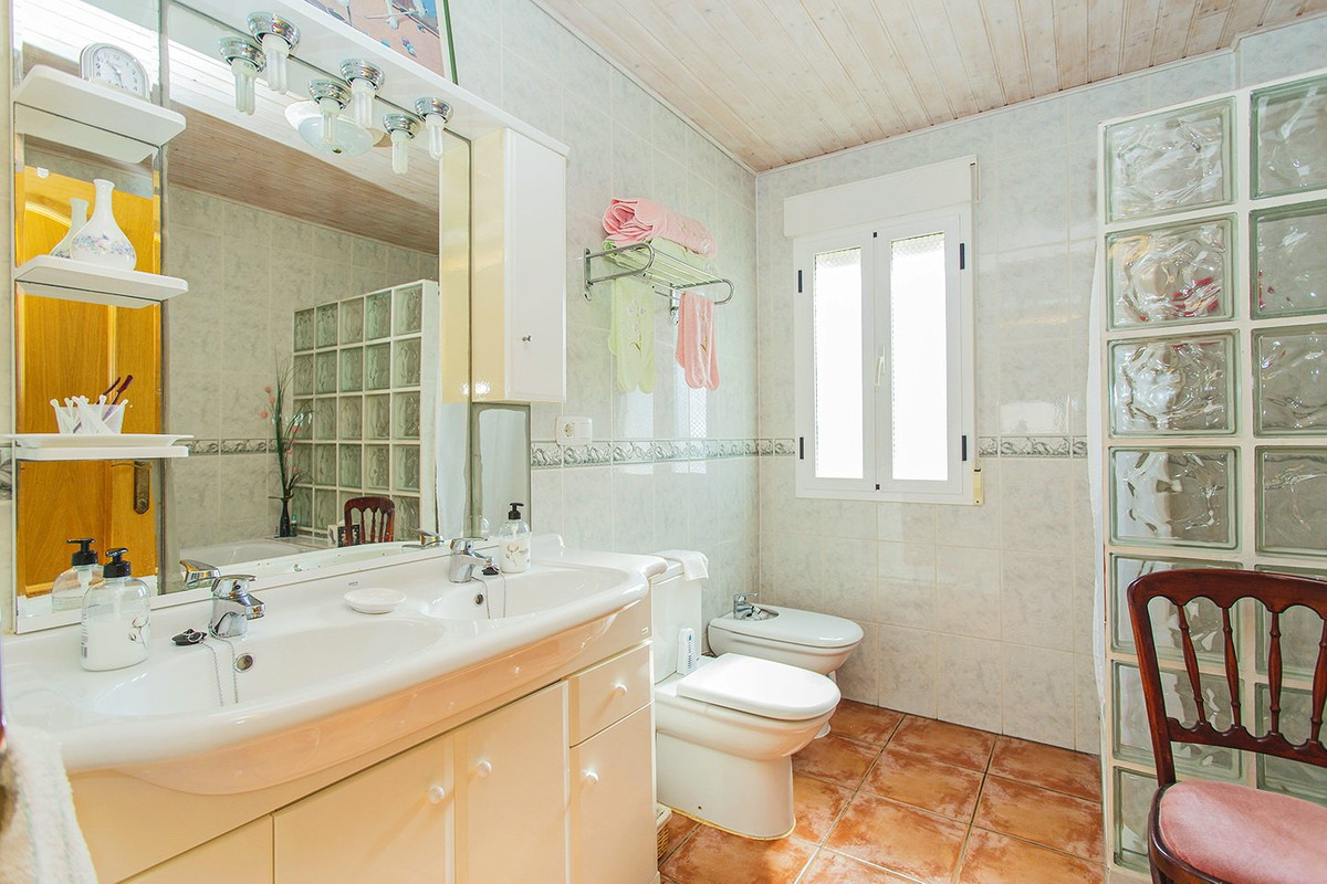 ShowFeedImage House – Detached Villa in Torrevieja