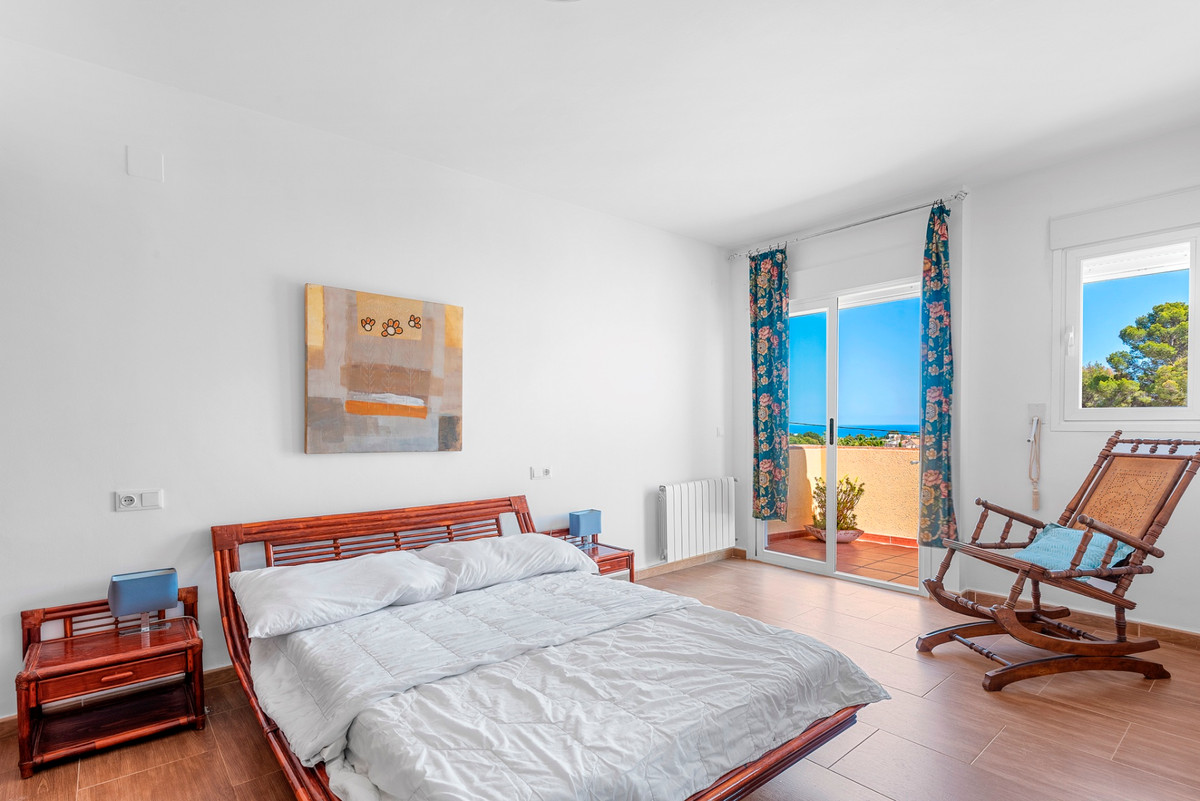 ShowFeedImage House – Detached Villa in L'Alfás del Pi