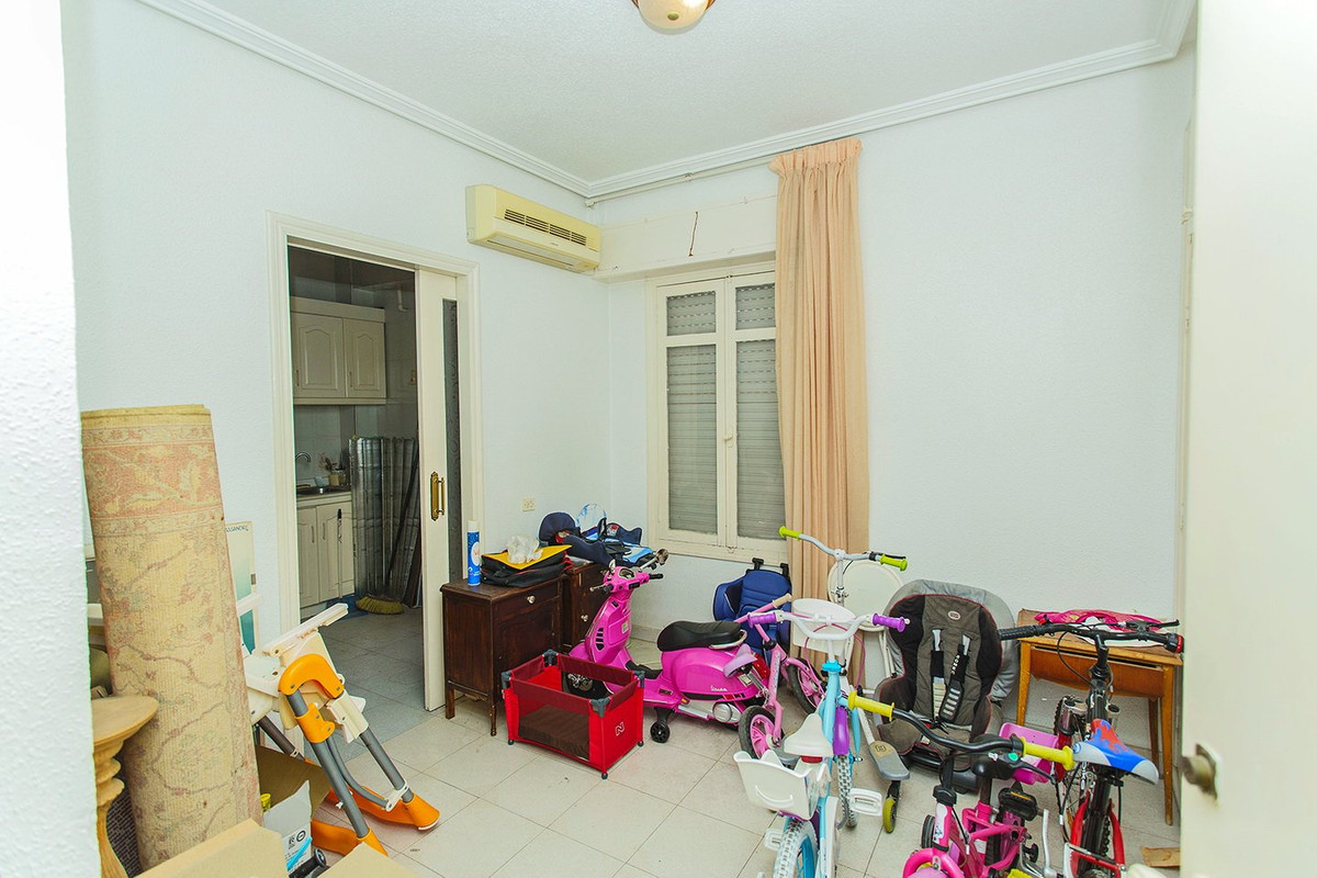 ShowFeedImage Apartment – Middle Floor Apartment in Guardamar del Segura