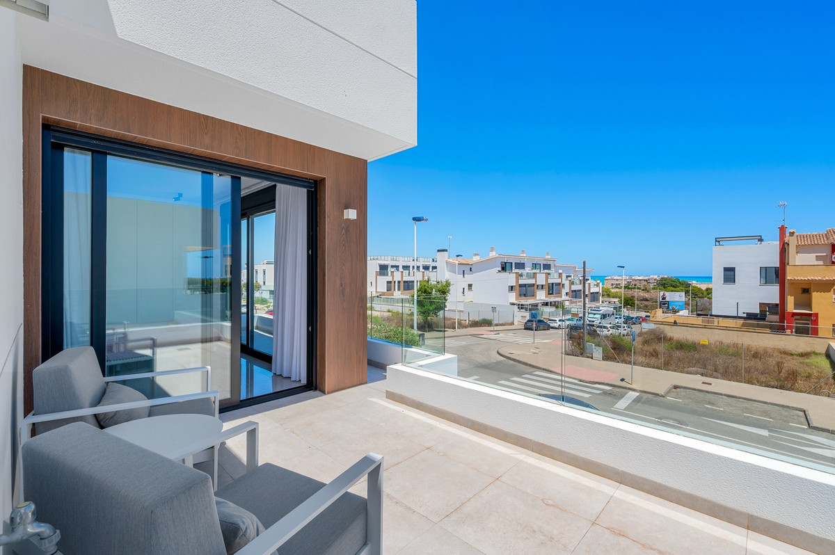 ShowFeedImage House – Detached Villa in Guardamar del Segura