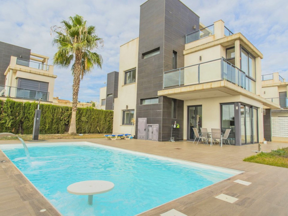 House – Detached Villa in Orihuela