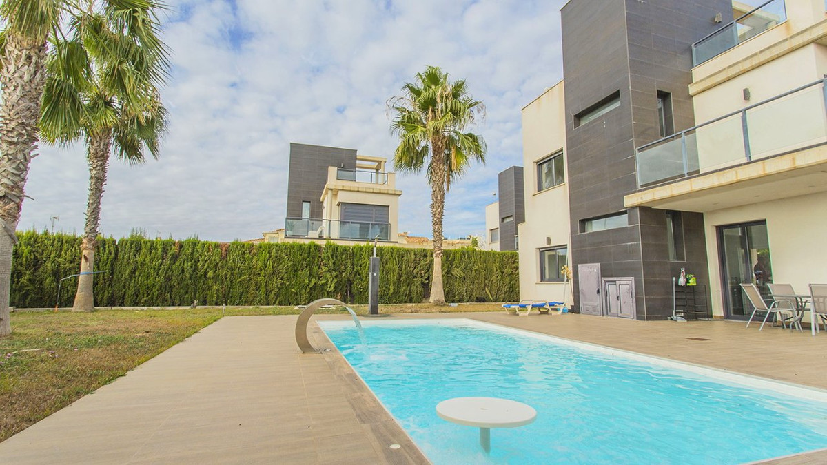 House – Detached Villa in Orihuela
