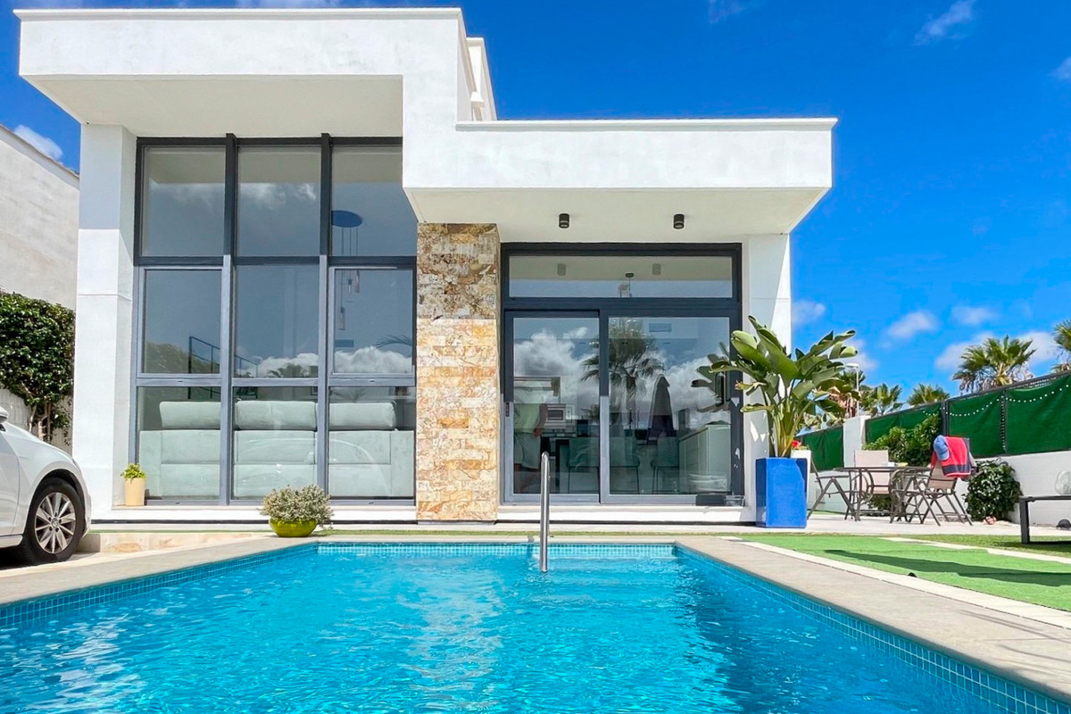 House – Detached Villa in Rojales