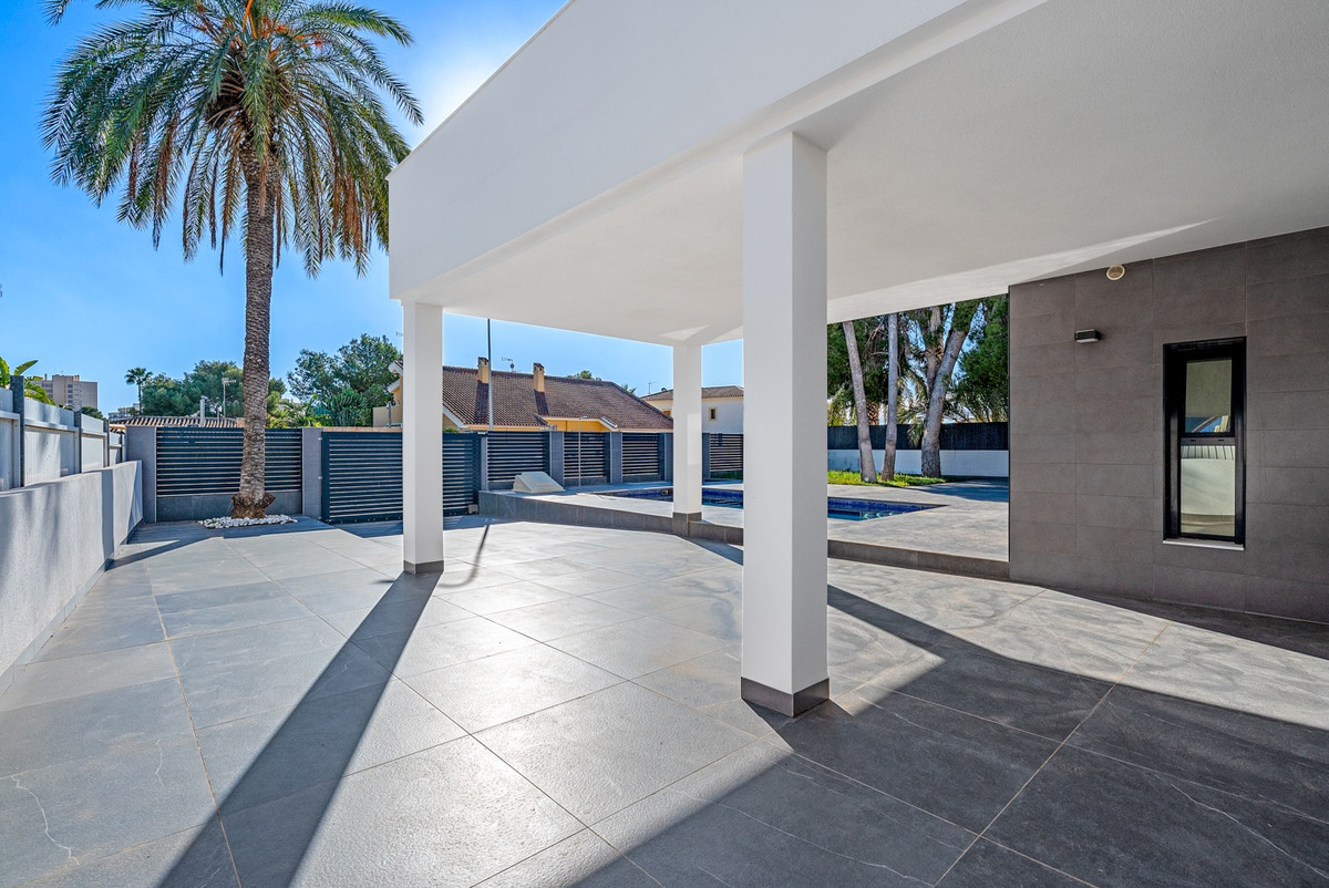 House – Detached Villa in Orihuela