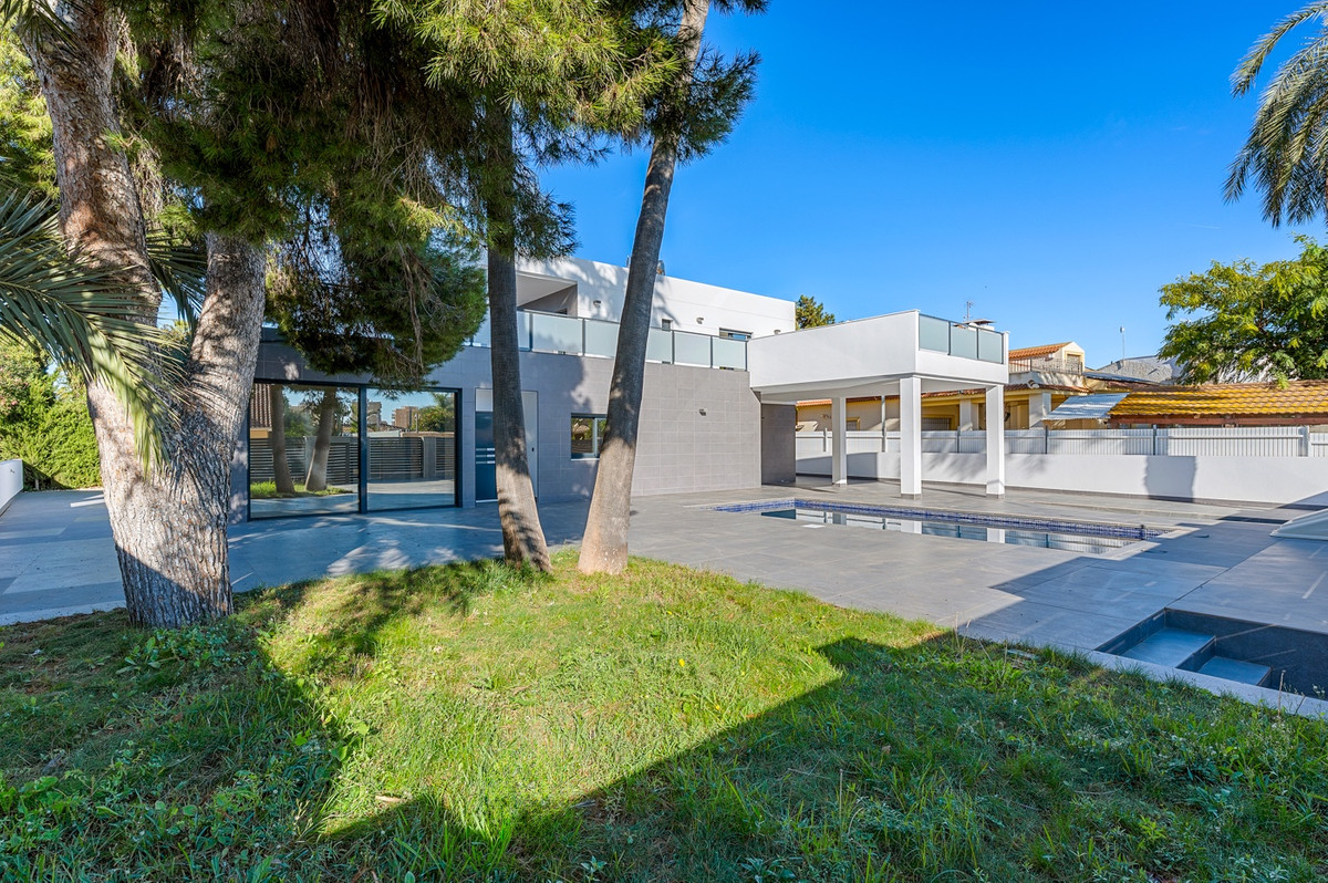 House – Detached Villa in Orihuela