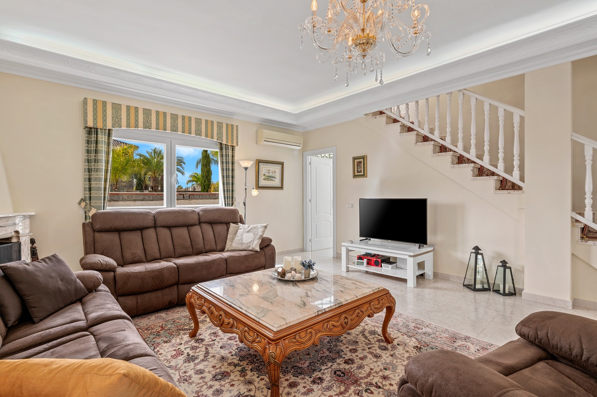 House – Detached Villa in Rojales