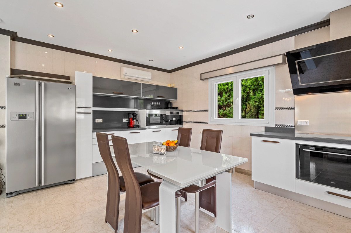 House – Detached Villa in Rojales