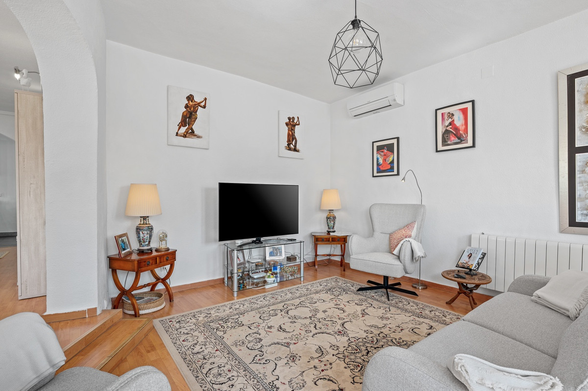 House – Detached Villa in Rojales