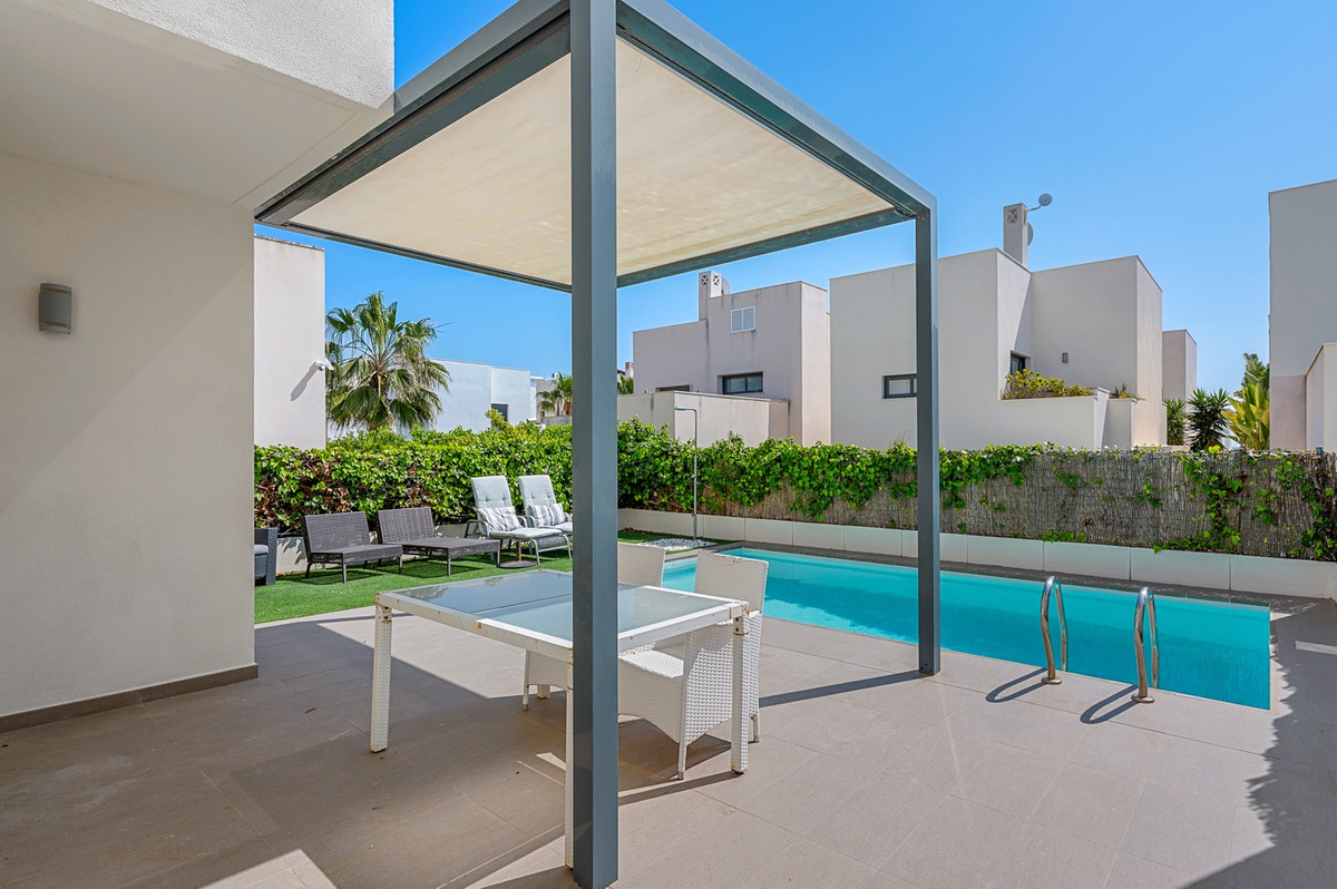 ShowFeedImage House – Detached Villa in Rojales