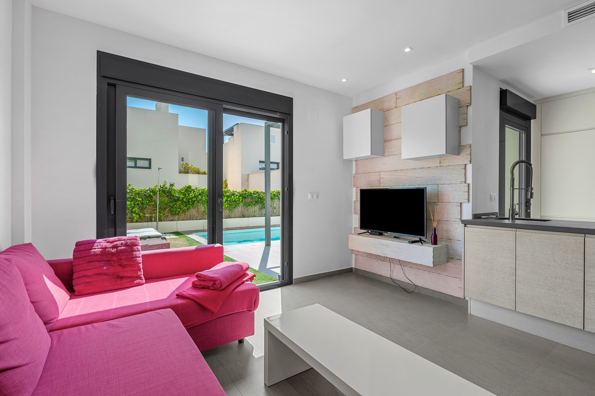 ShowFeedImage House – Detached Villa in Rojales