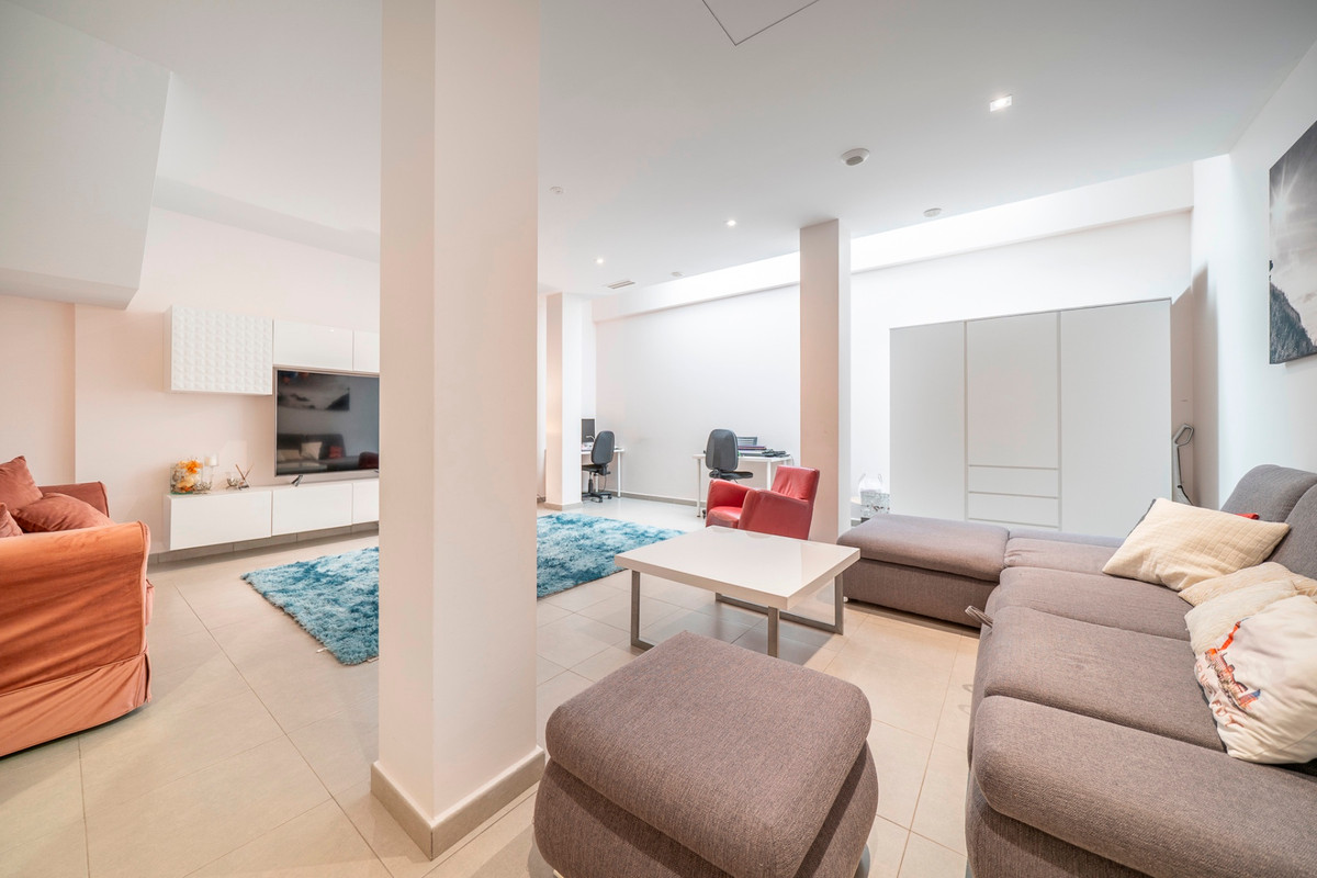 ShowFeedImage House – Detached Villa in Torrevieja