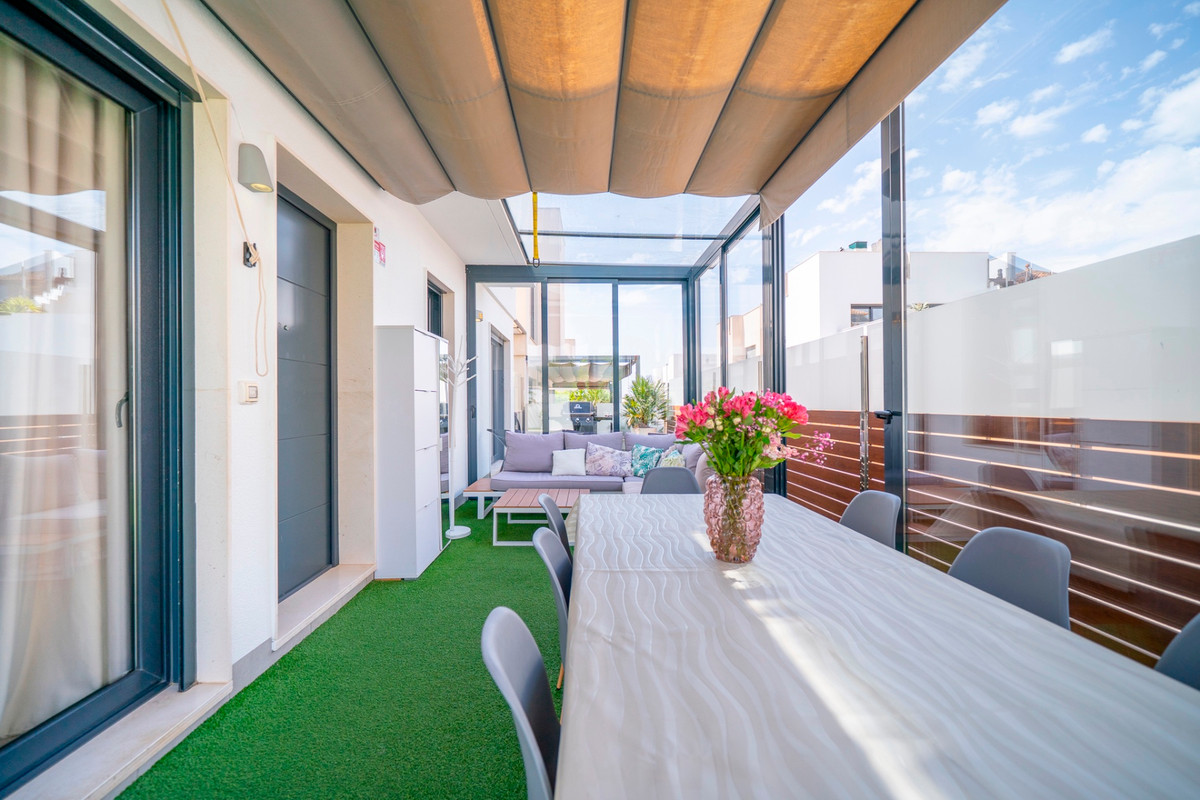 ShowFeedImage House – Detached Villa in Torrevieja