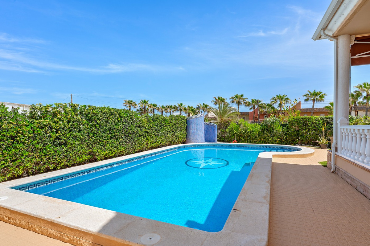 House – Detached Villa in Torrevieja