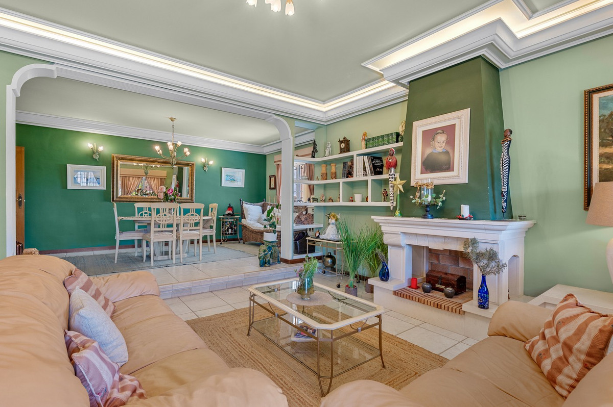 House – Detached Villa in Torrevieja