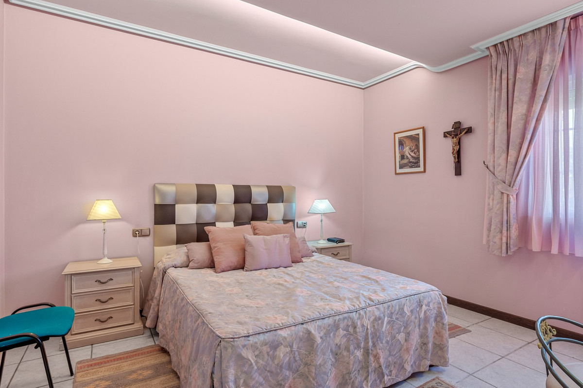 House – Detached Villa in Torrevieja