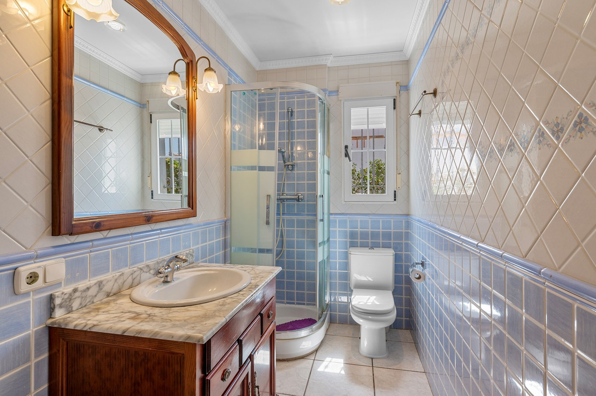 House – Detached Villa in Torrevieja