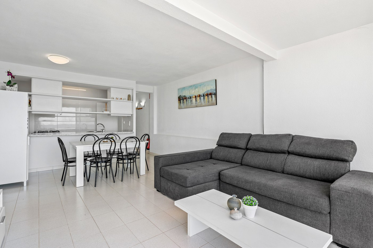 Apartment – Middle Floor Apartment in Santa Pola