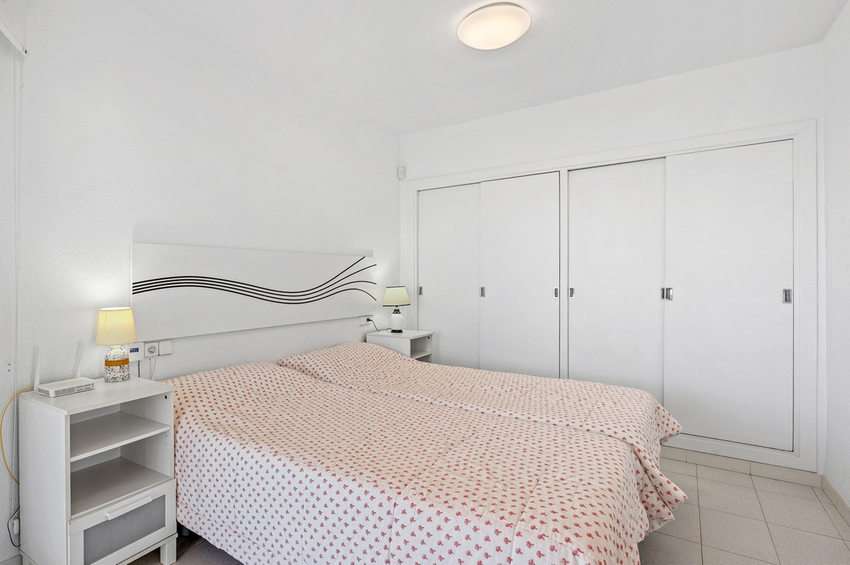 Apartment – Middle Floor Apartment in Santa Pola