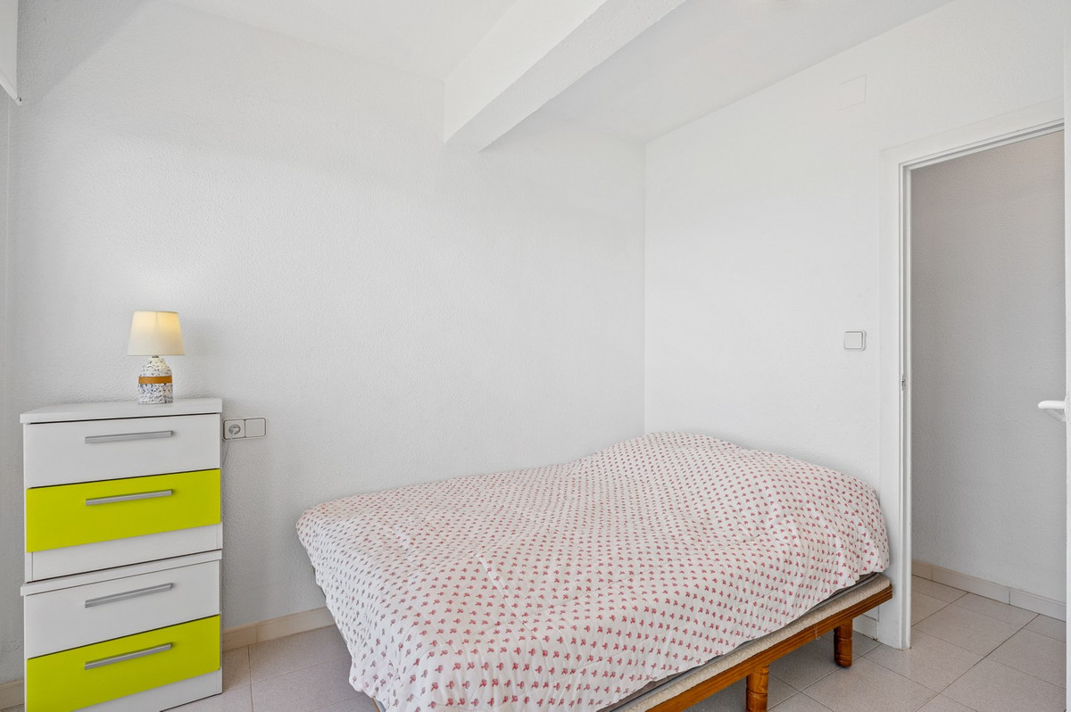 Apartment – Middle Floor Apartment in Santa Pola