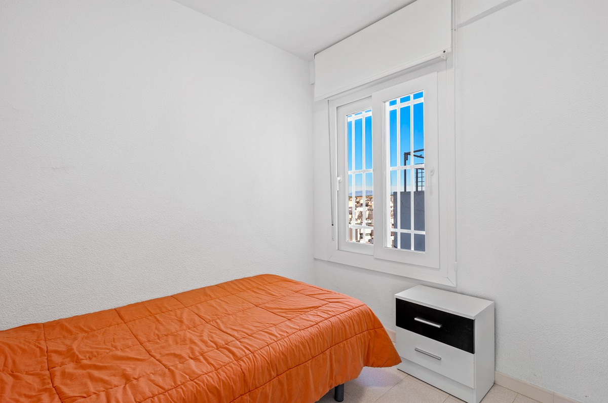 Apartment – Middle Floor Apartment in Santa Pola