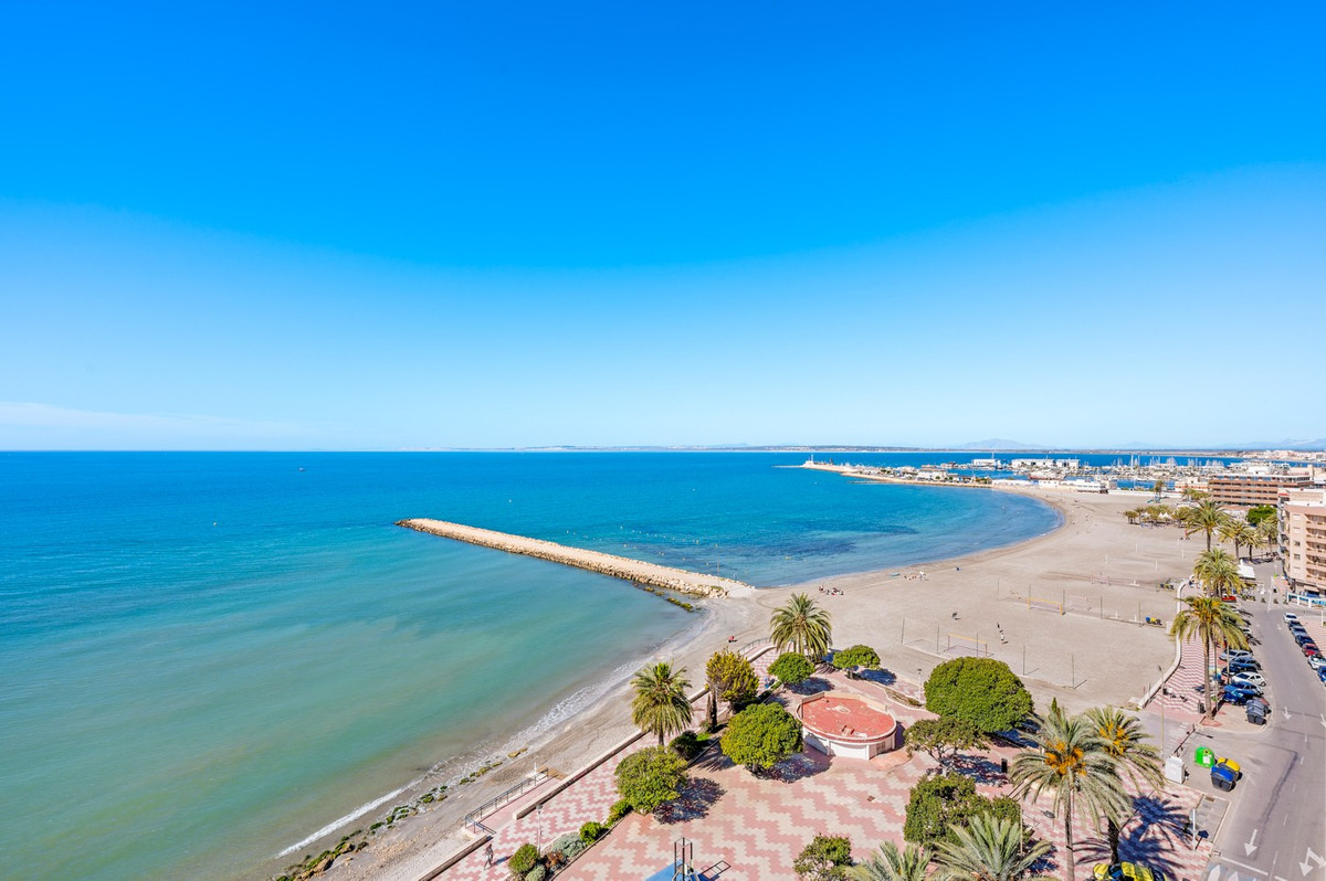 Apartment – Middle Floor Apartment in Santa Pola