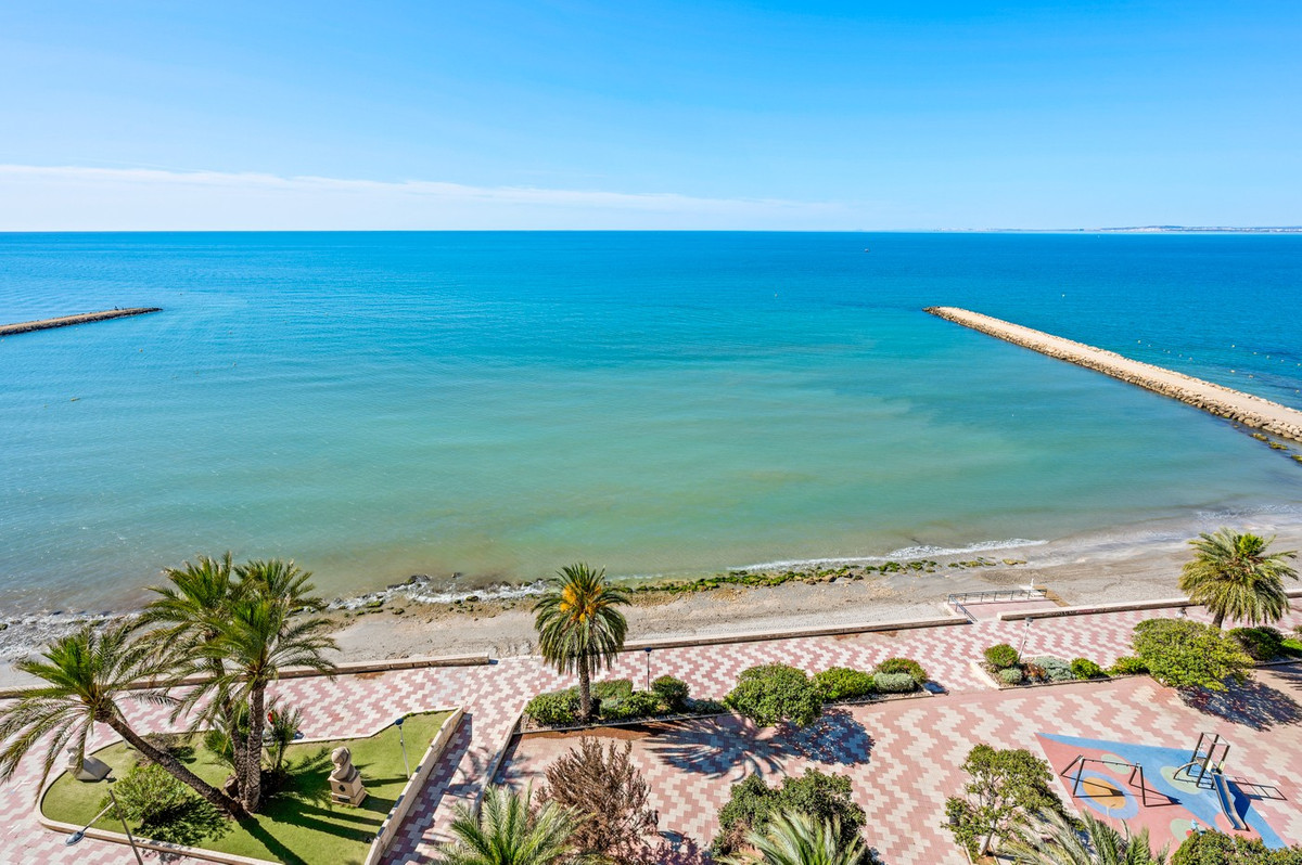 Apartment – Middle Floor Apartment in Santa Pola