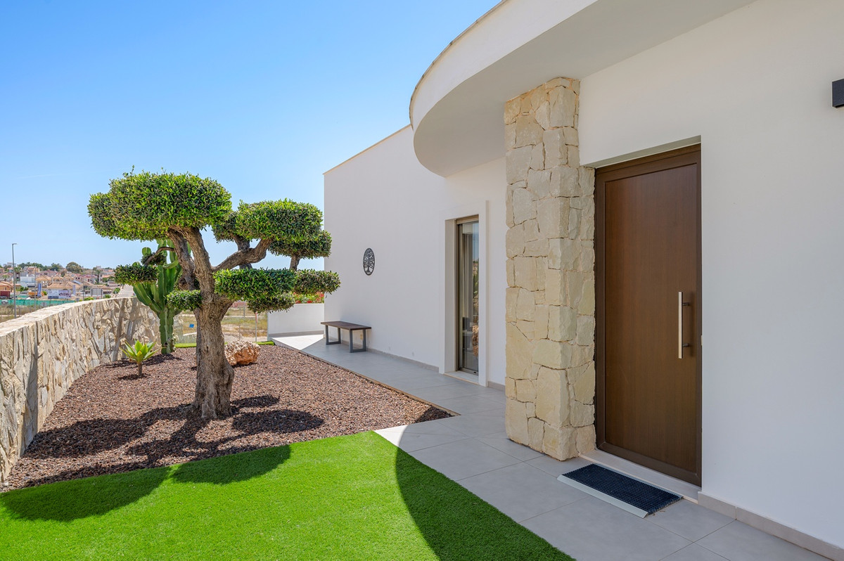 ShowFeedImage House – Detached Villa in San Fulgencio