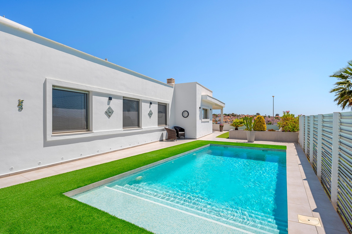 ShowFeedImage House – Detached Villa in San Fulgencio