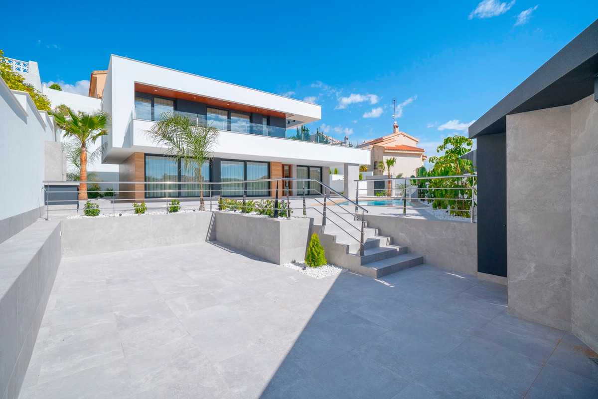 House – Detached Villa in Rojales
