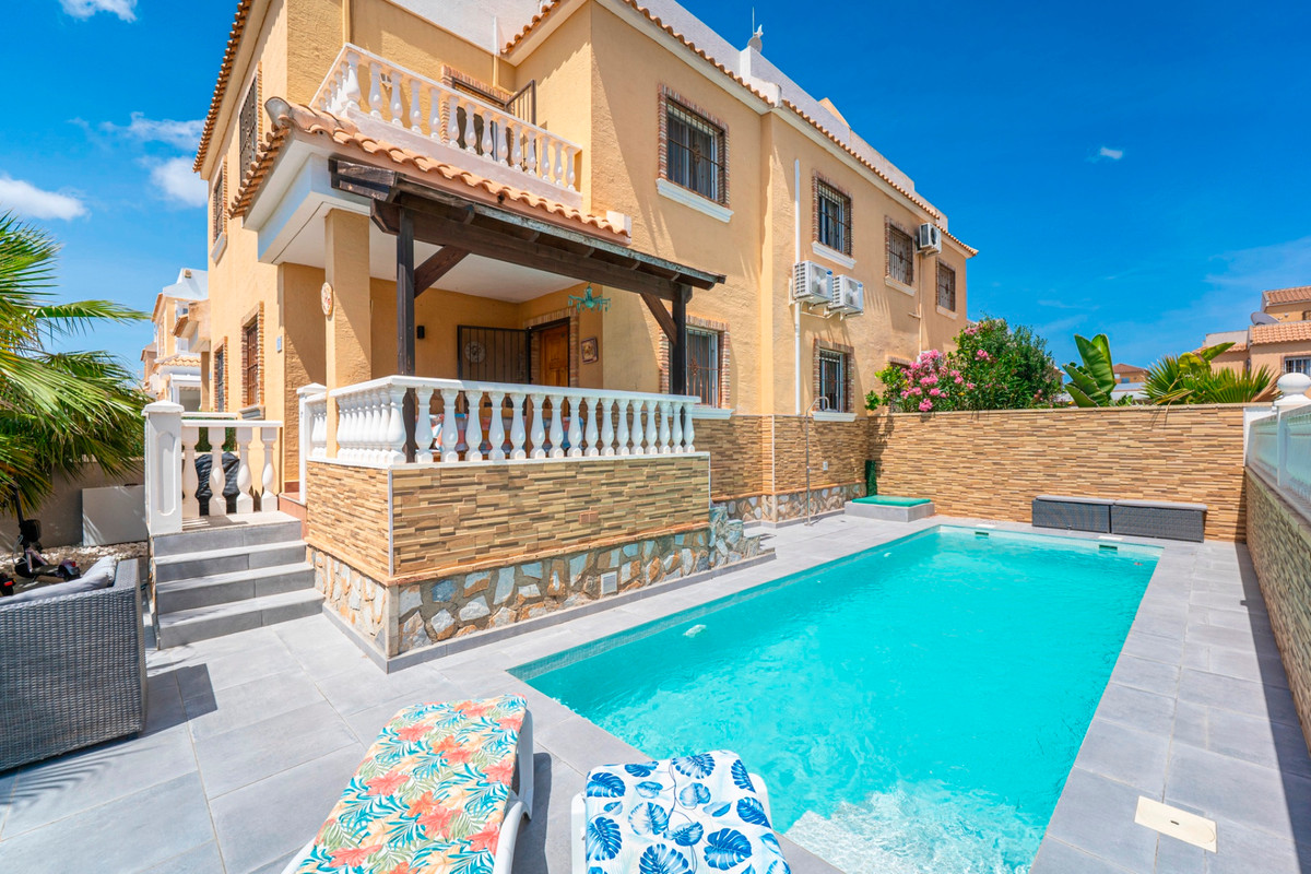 ShowFeedImage House – Quad in Rojales