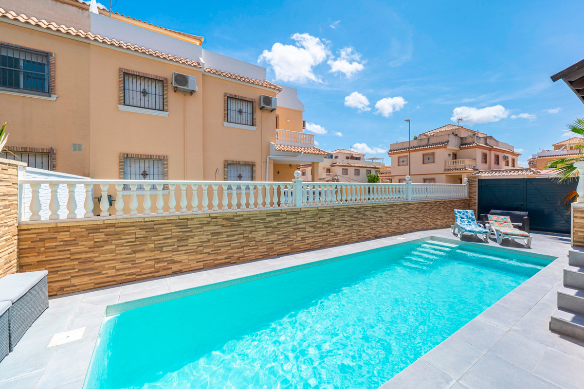 ShowFeedImage House – Quad in Rojales