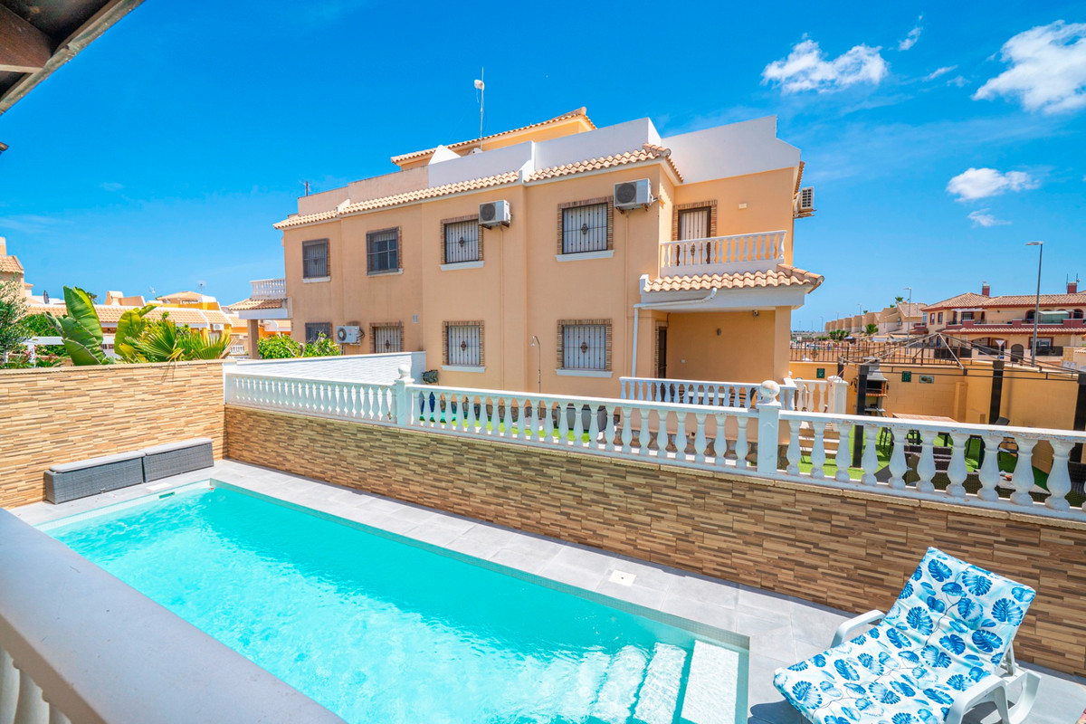 ShowFeedImage House – Quad in Rojales