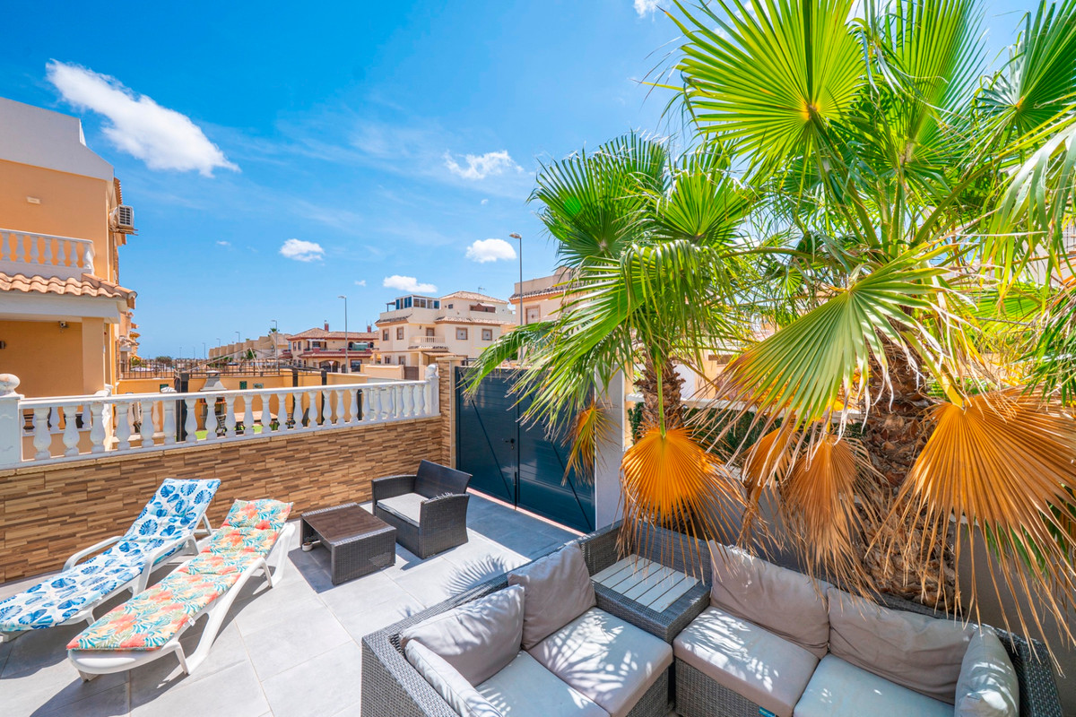 ShowFeedImage House – Quad in Rojales