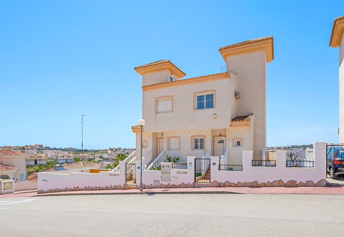 ShowFeedImage House – Semi-Detached House in Rojales