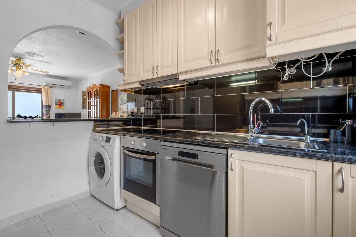 ShowFeedImage Apartment – Top Floor Apartment in Torrevieja