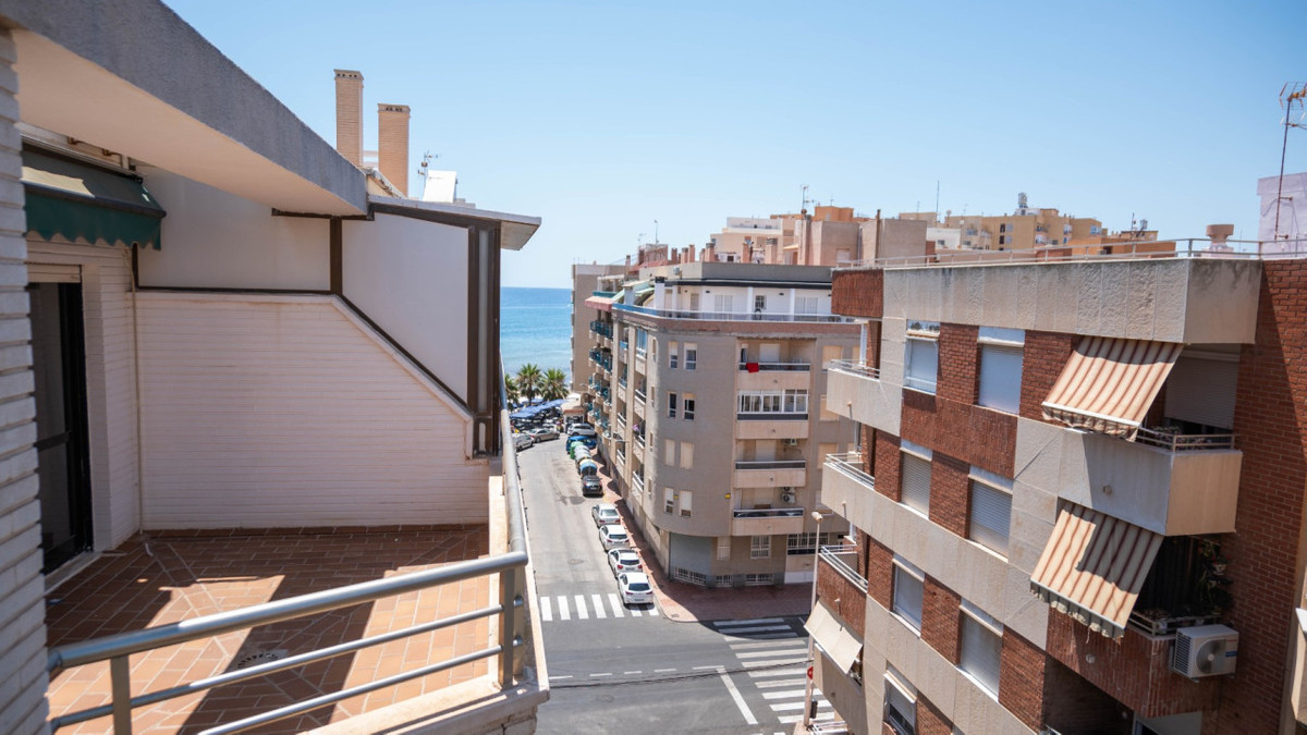 ShowFeedImage Apartment – Penthouse in Torrevieja