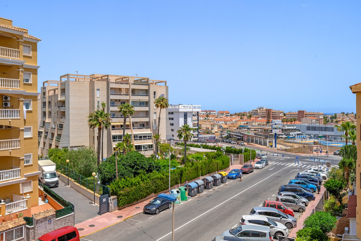 ShowFeedImage Apartment – Top Floor Apartment in Torrevieja