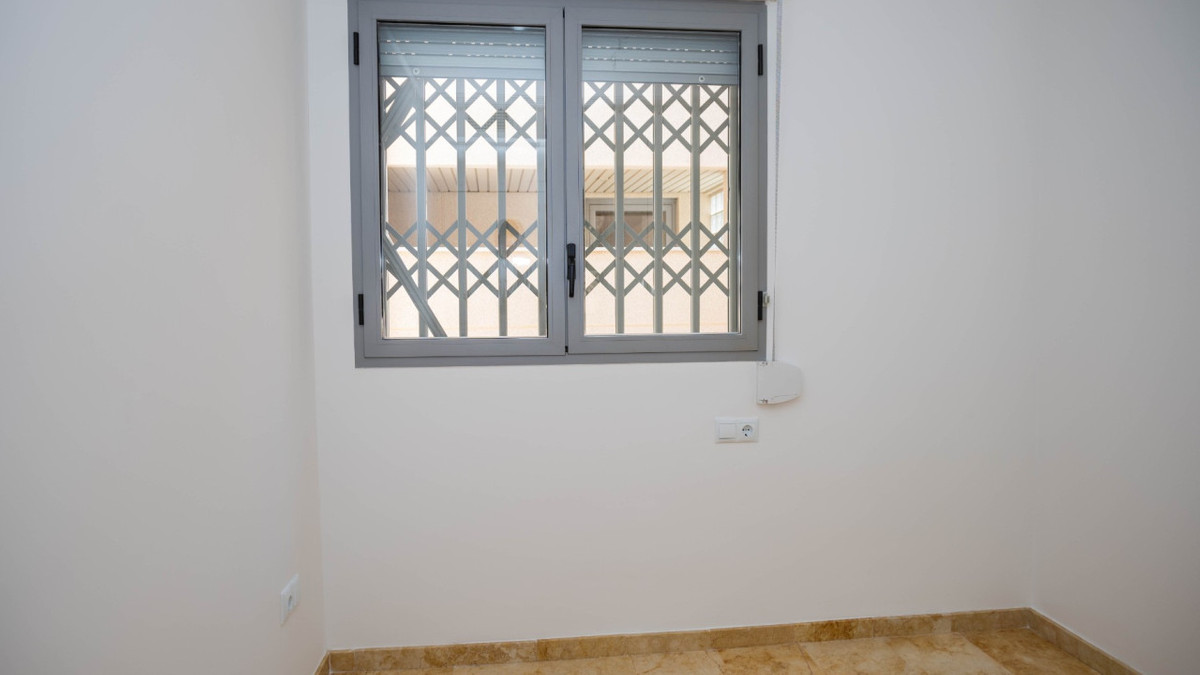 ShowFeedImage Apartment – Penthouse in Torrevieja