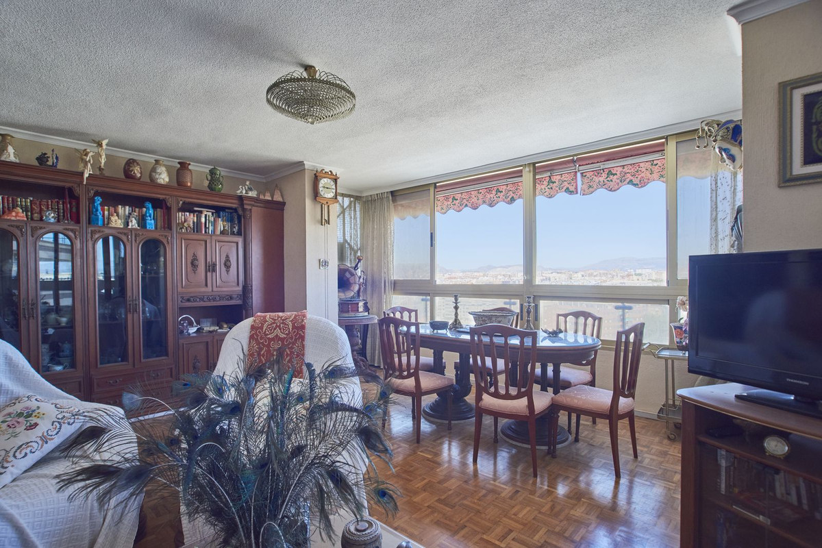 ShowFeedImage Apartment – Middle Floor Apartment in Alicante